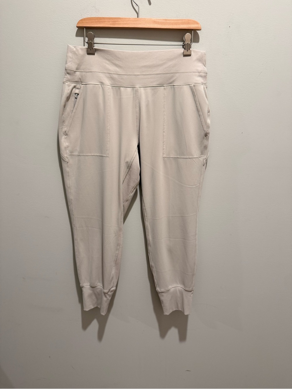 Athleta Venice High Rise Jogger Size L/P - Picture 4 of 7